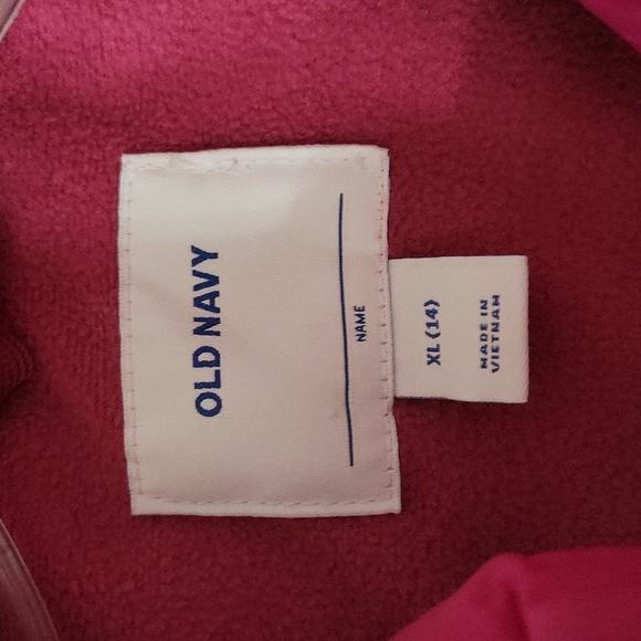 Old Navy kids puffer vest - Picture 3 of 6